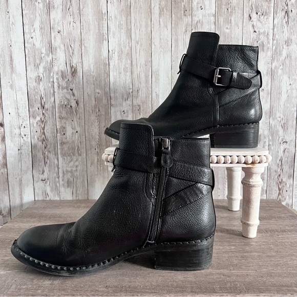 Gentle Souls Benton Leather Moto Booties Ankle Boots Buckles  Gentle Souls Women’s Leather Moto Boots Size 9